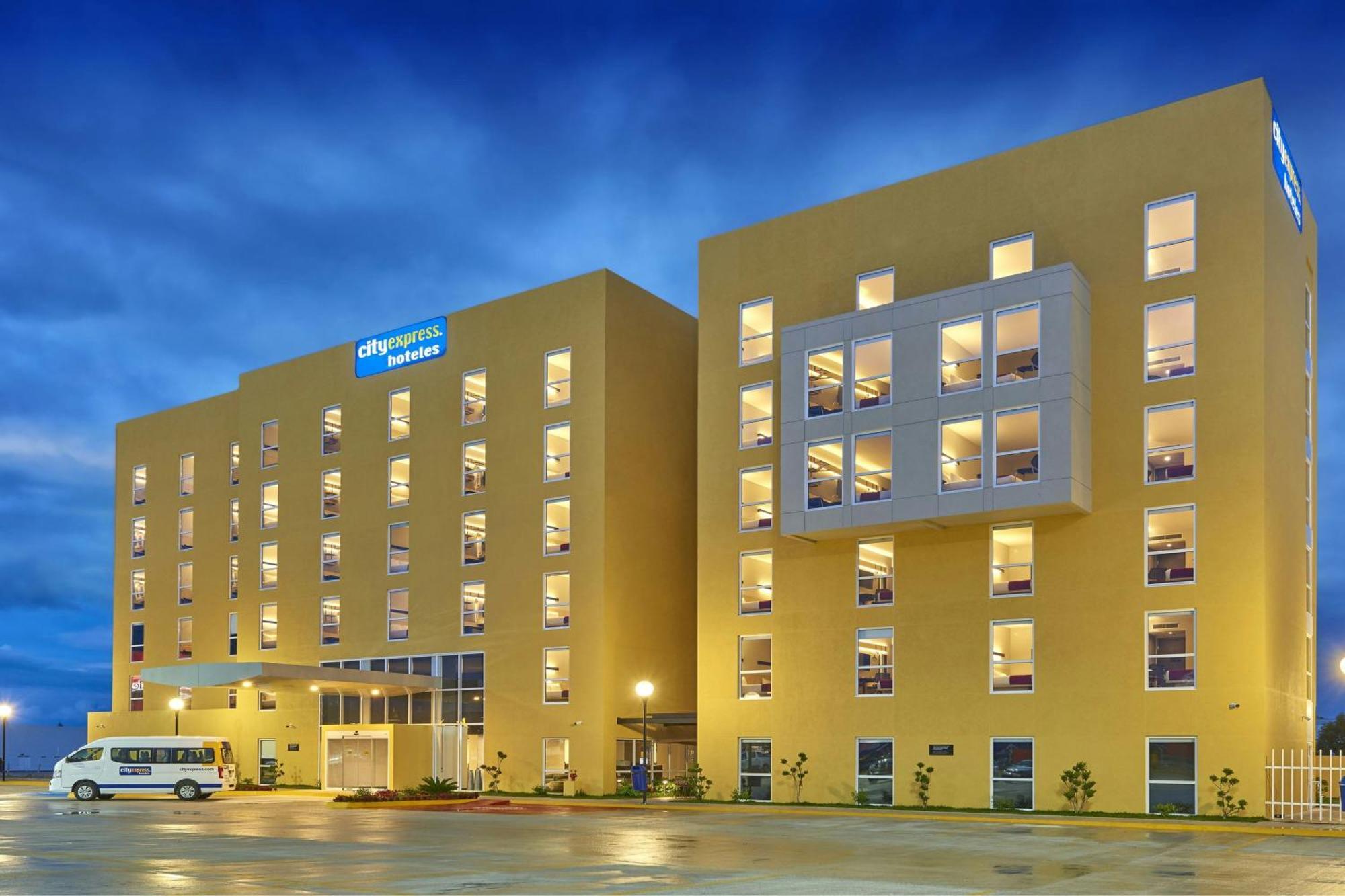 City Express By Marriott Comitan Dış mekan fotoğraf